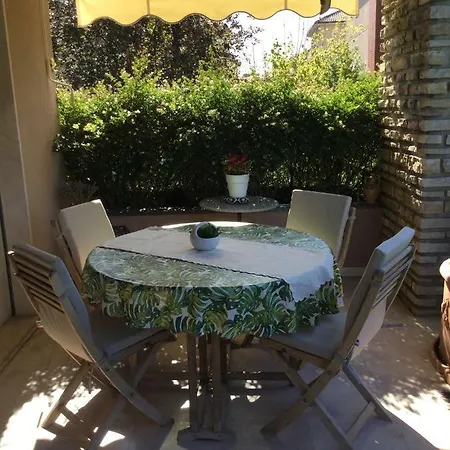 Bed and Breakfast Maison Cherie *