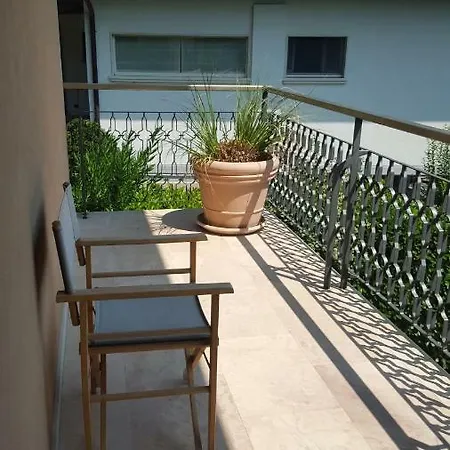 Maison Cherie Bed and Breakfast *